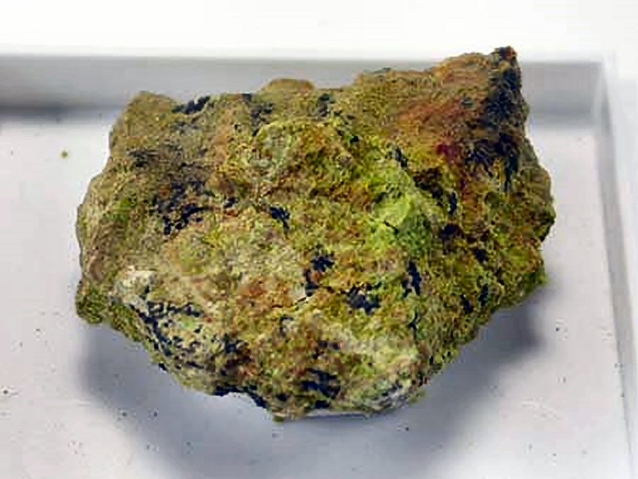 Large Yakhontovite Image